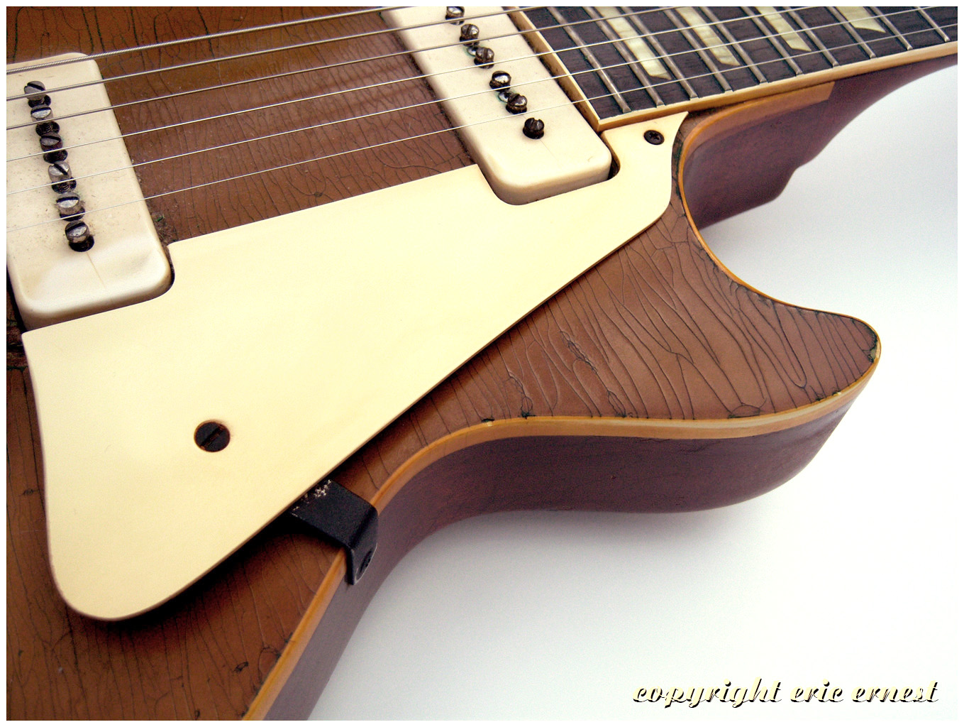 1954_gibson_les_paul_standard_model_guitar_worn_det2.jpg