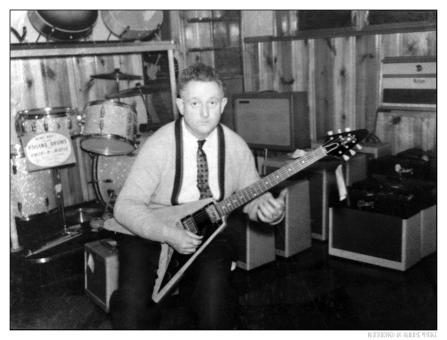 B's  guitar . . Provenance Flying Joe NVGD! . vintage  Korina, '58 melbourne  Thread: shop V!!!